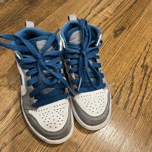 Toddler girl/boy nike air Jordan’s great used condition